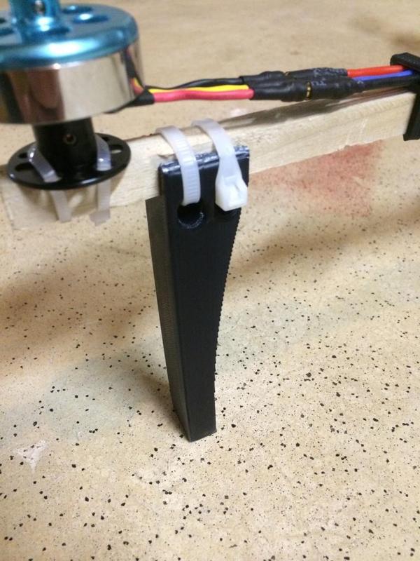 Breakaway Tricopter Landing Gear for 12mm or 1/2" wooden booms