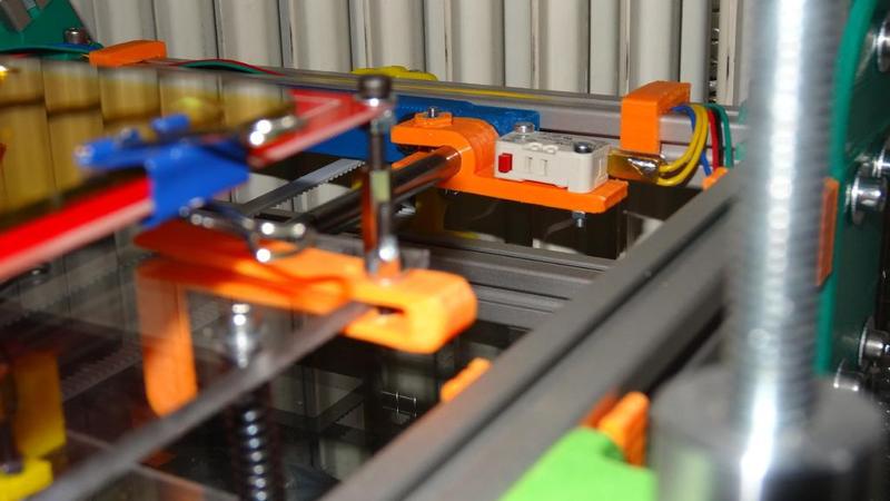 Set of mechanical Flags for MendelMax