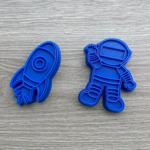 ROCKET ASTRONAUT CUTTER AND STAMP PACK