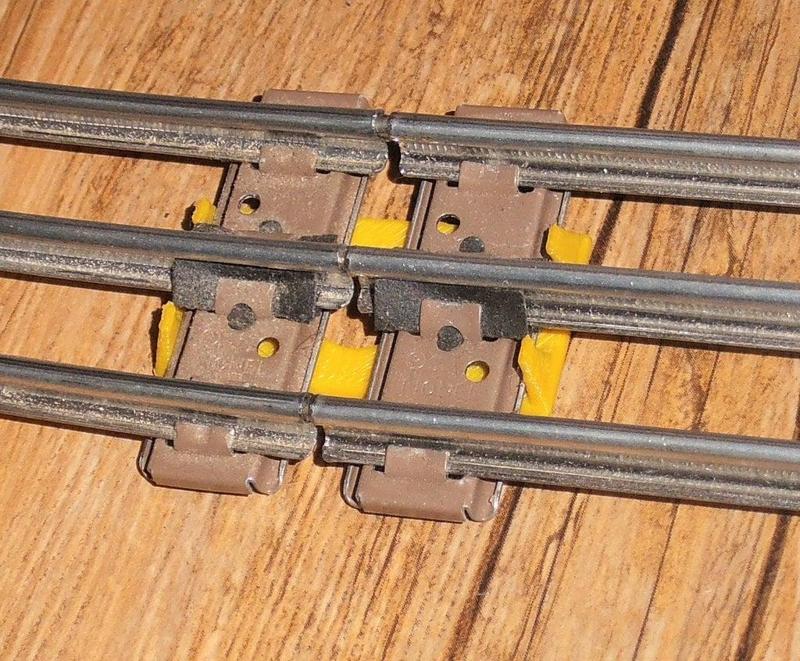 O27 (Lionel) Track Clips