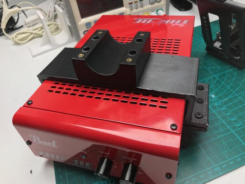 Pearl Throne Thumper Amp Mount