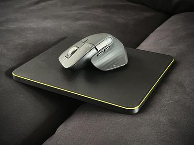 Collapsible sofa mouse pad