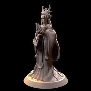 Moon Goddess Tsukuyuomi - PRE SUPPORTED