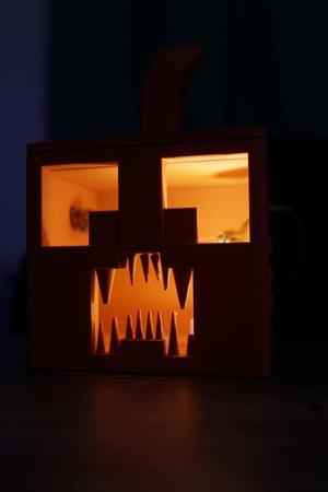 Roblox Pumpkin design ( sweat box and lantern)