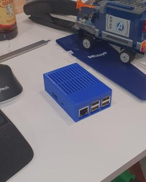Raspberry Pi v3 POE Hat Box (PoeBox)