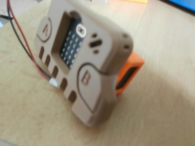 Micro:bit V2 - pouzdro s držákem baterie   