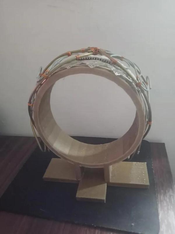 simple headband stand   