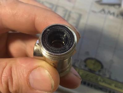 Valve to tap tails insert