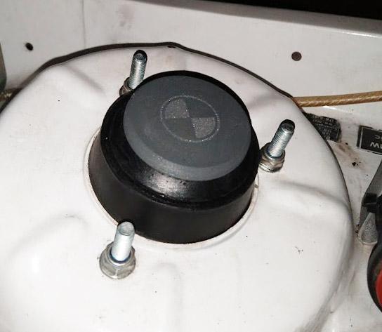 BMW E21 Strut mount cover