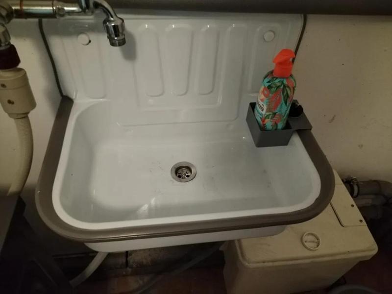 Seifenhalter für Emaillewaschbecken   