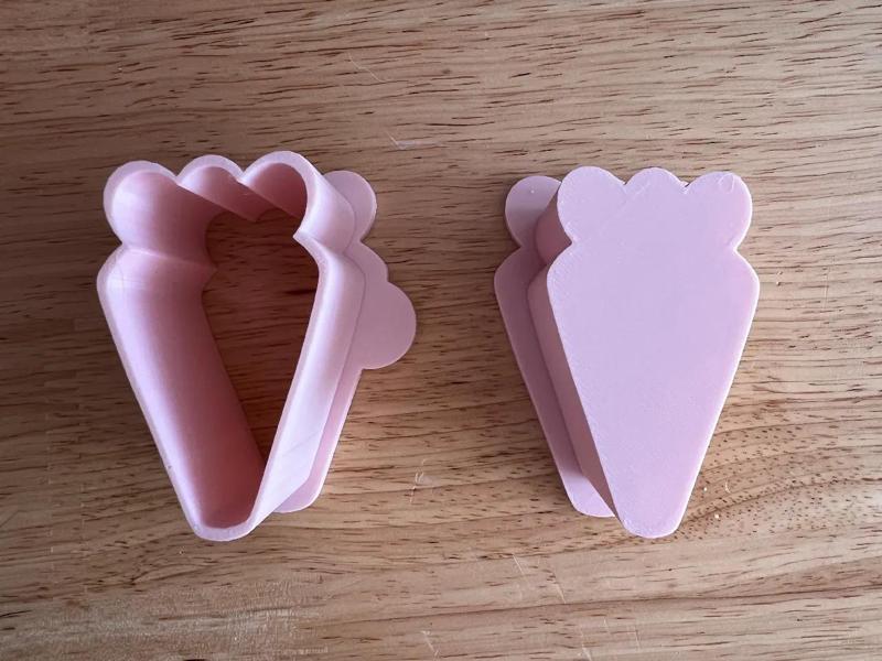 Cake Pop Mold and Tray - Carrot   