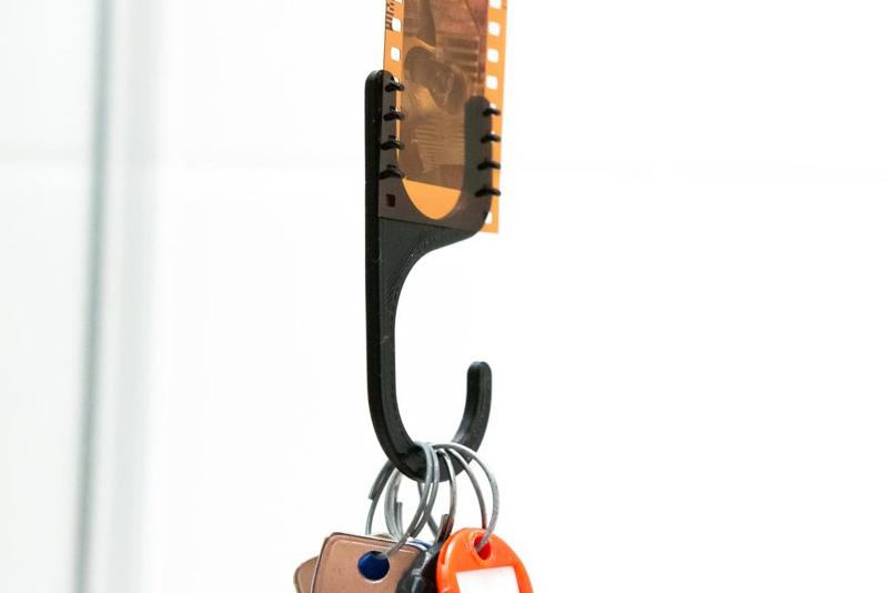 35 mm film negative drying hanger / clip