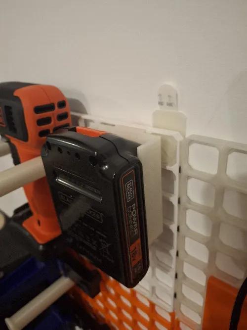 Black & Decker 18v lithium ion battery holder with multiconnect for opengrid   