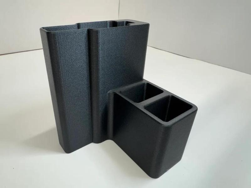 Universal center console pistol mount   