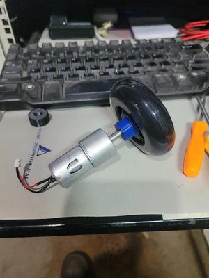 Drive hub kit for inline skate wheel   