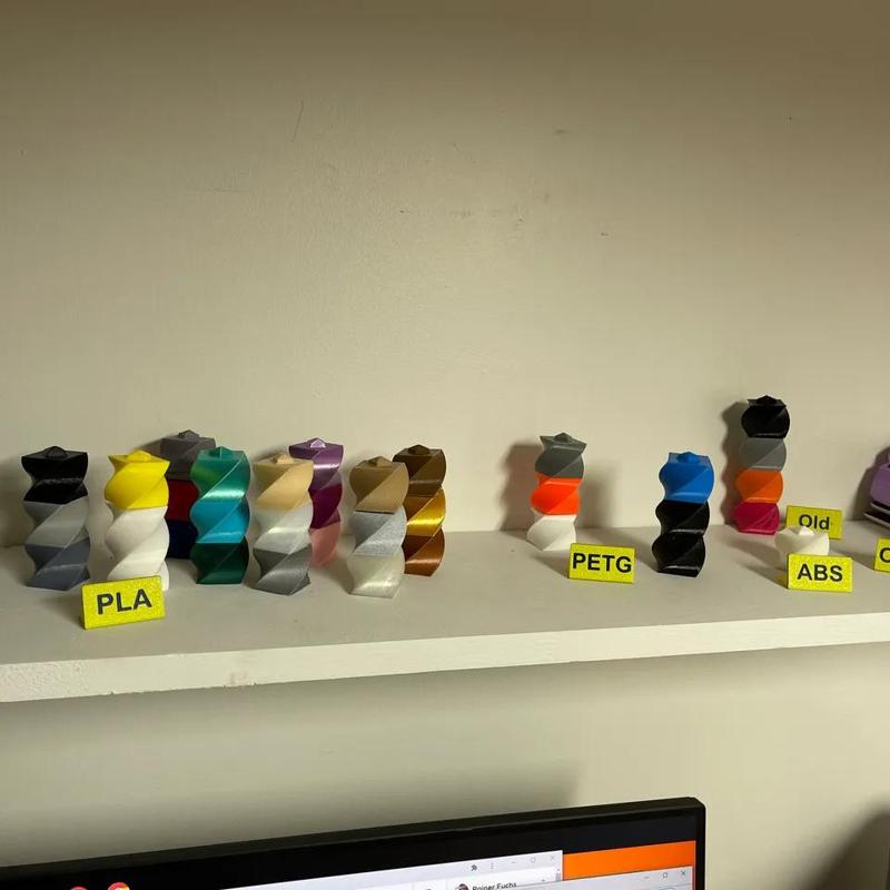 Simple Display Cards for Filament Samples   