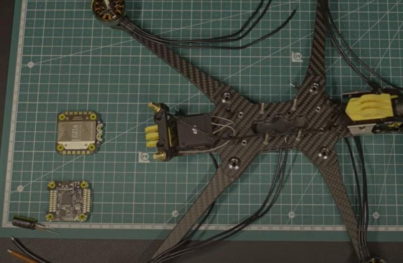 Speedybee Mario 8 Fold VTX Dual Antenna Mount Screwable