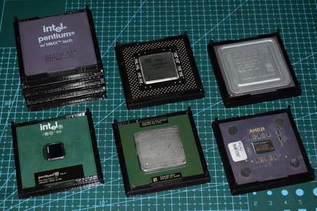 Stackable CPU tray for Socket 5/7/370/462