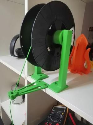 Filament spool holder + filament guide