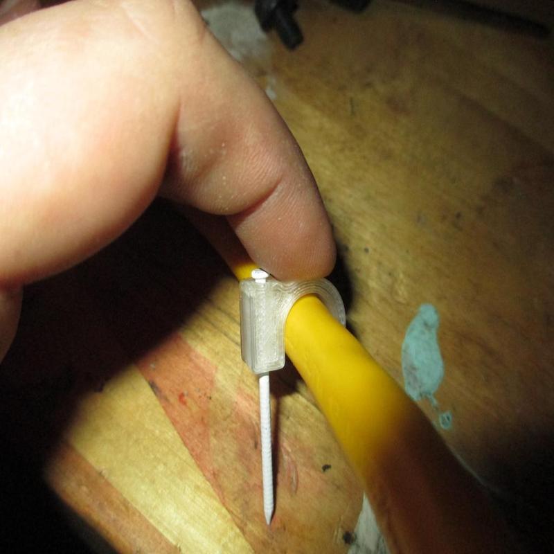 Nail on cable holder - 10.6 diameter