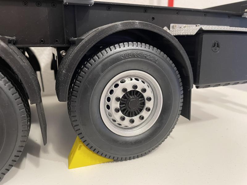 1:14 Wheel Chock for TAMIYA Trucks