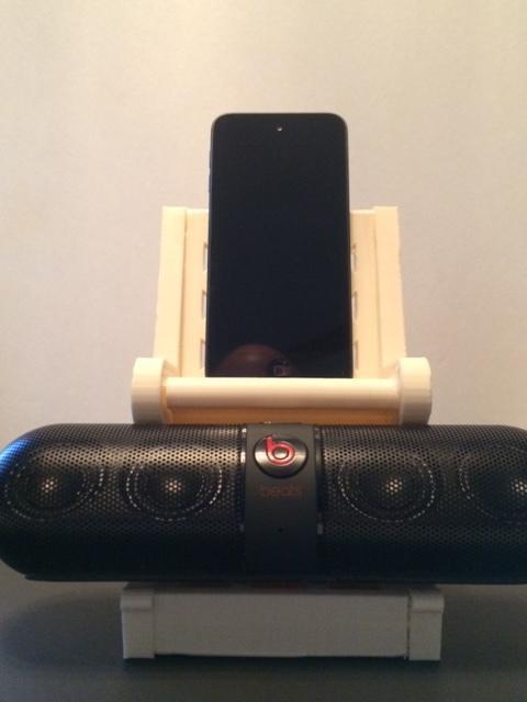 Beats Pill speaker stand 