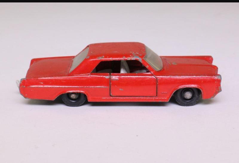 Lesney Matchbox 22c Pontiac GP Sports Coupe Doors