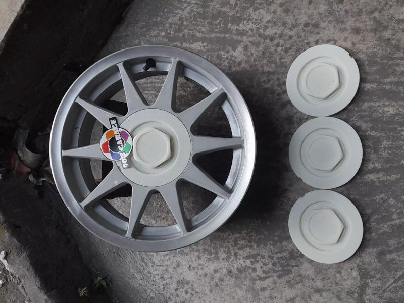 Center Caps Bridgestone Dezala Wheels