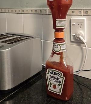 Ketchup Bottle to Bottle Joining Device (Drainer / Decanter)
