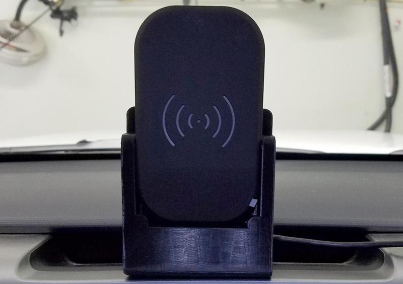 4Runner Magnetic Mount for a Choetech Wireless Fast Charging Dock