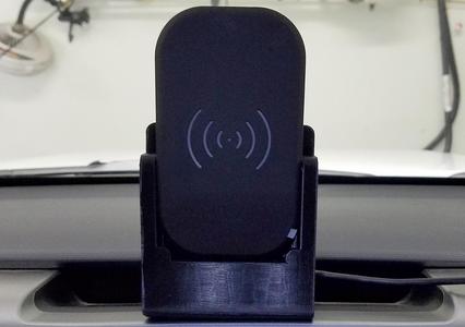 4Runner Magnetic Mount for a Choetech Wireless Fast Charging Dock