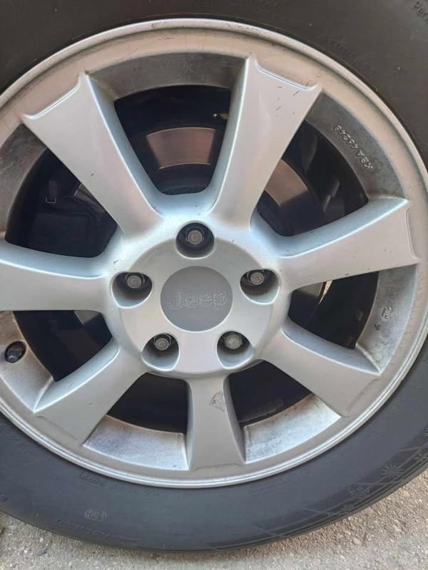 Jeep Grand Cherokee 2005-2010 Wheel center cap