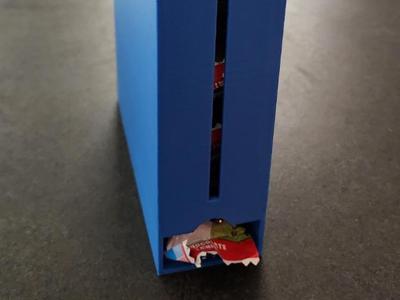 Chewy Granola Bar and Cereal Bar Storage/Dispenser