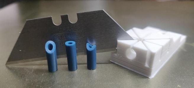 Super Simple Capricorn PTFE Bowden / Heatbreak Tubing Cutter - Keychain 