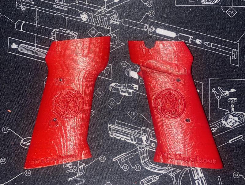 Smith&Wesson Model 41 pistol grips