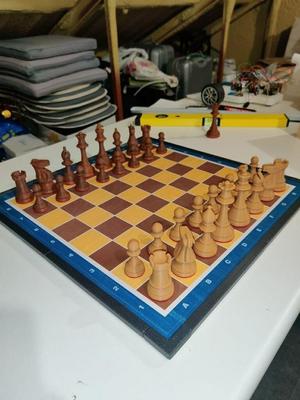 Staunton Full Size Chess Set with weights and magnets
