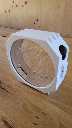 Sturdy, minimalist dry box for filament spools - stackable or wall-mountable
