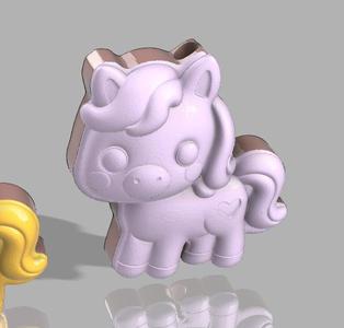 Strawtopper pony