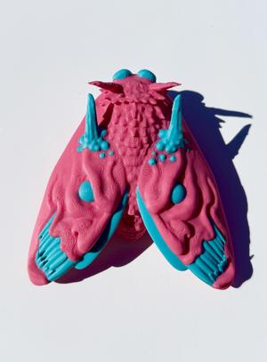 Moth Hanya Magnet