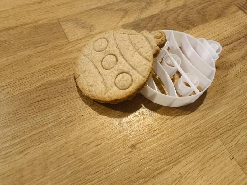 christmas bauble cookie cutter