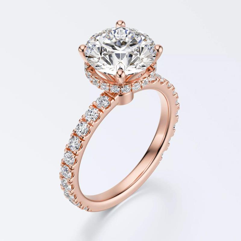 Round cut engagement ring