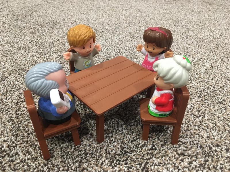 Dollhouse Table and Chairs
