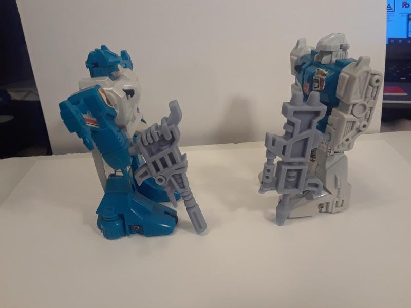 Phelps3D Autobot G1 Transformers Twintwist Topspin Jumpstarter weapons