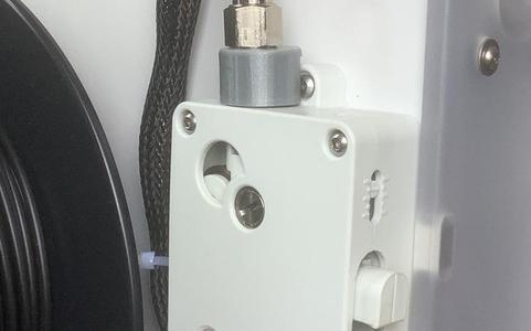 Um2+ and 3 3/8 inch Bowden adapter