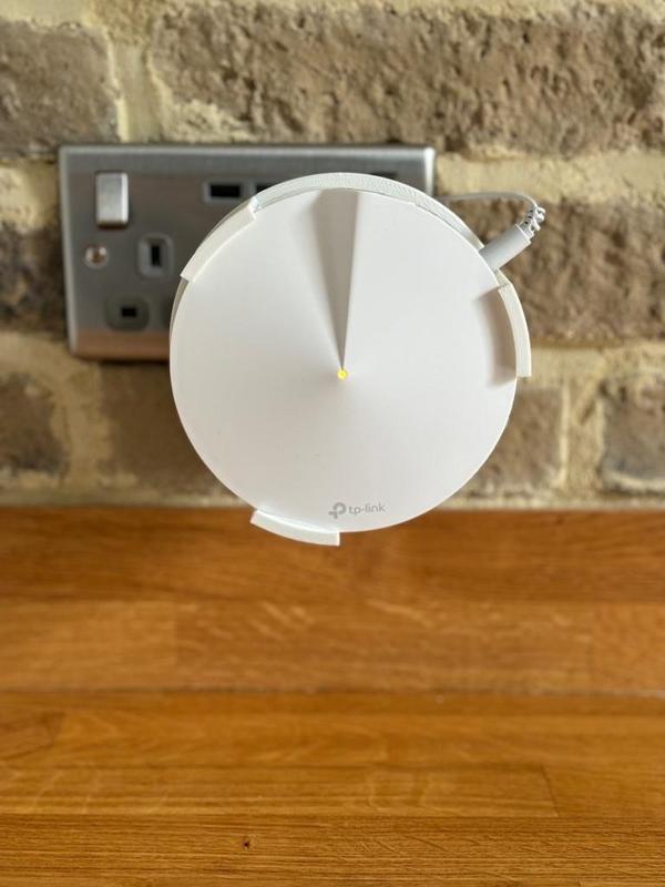 TP-Link Deco M5 Mount - UK Socket