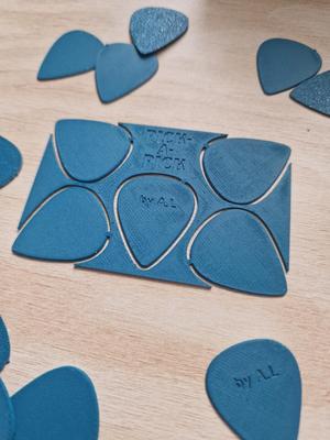 Pick-a-Pick // spare guitar pics to your wallet