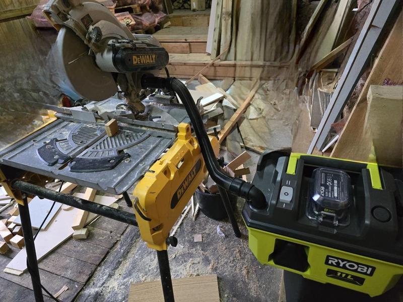 Dewalt miter/table saw vacuum adapter for Ryobi vacuum