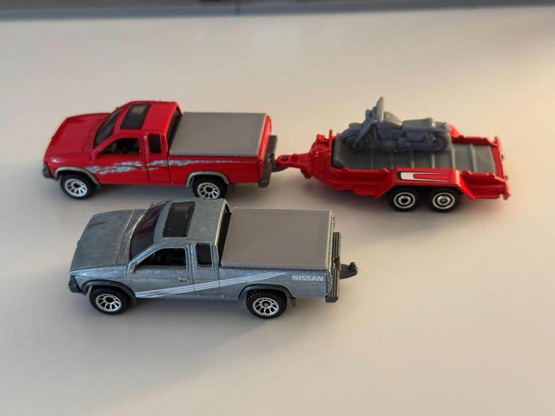 1/64 Matchbox Nissan pickup bed cover plate