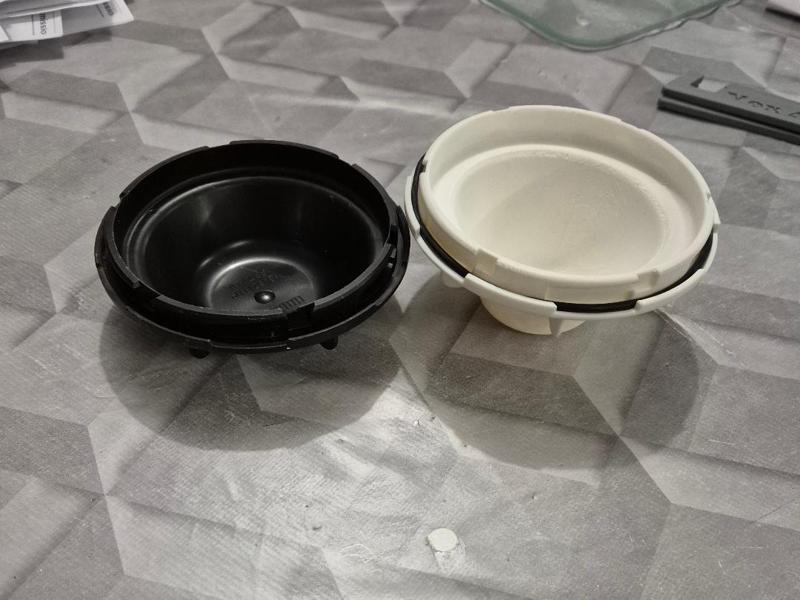 Volkswagen Golf 5 GTI headlight cap