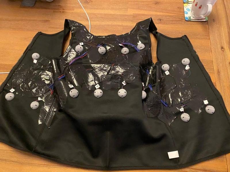 Cylindrical ERM vibration motor mount for OpenHaptics TactVest